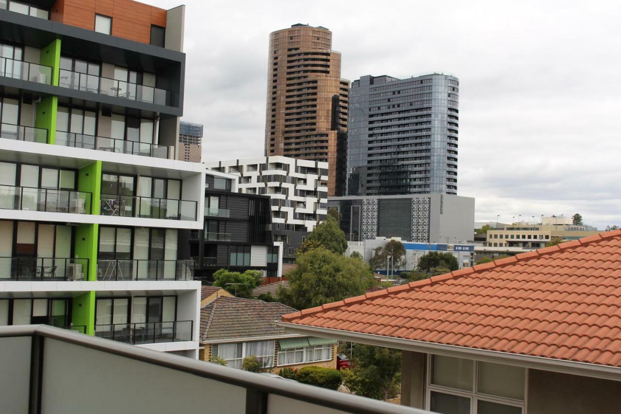 Poplar Box Hill Apartment Exterior foto